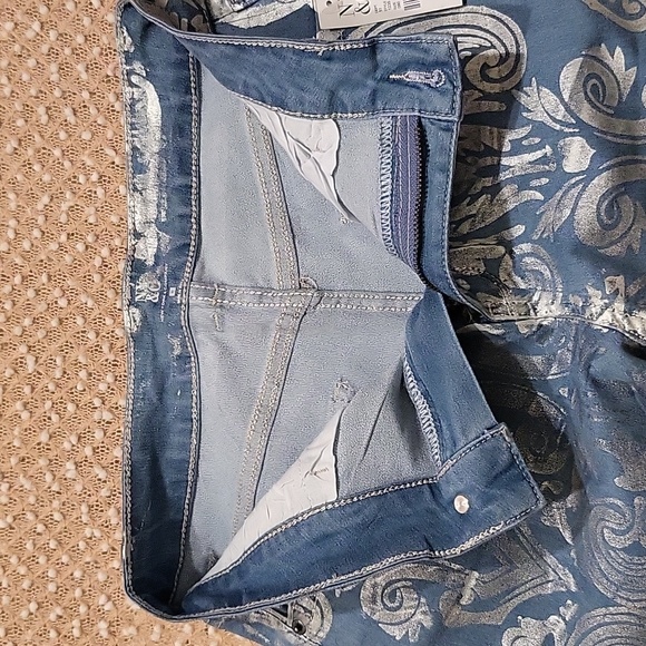NY & Company Silverprint Jeans - Picture 12 of 16